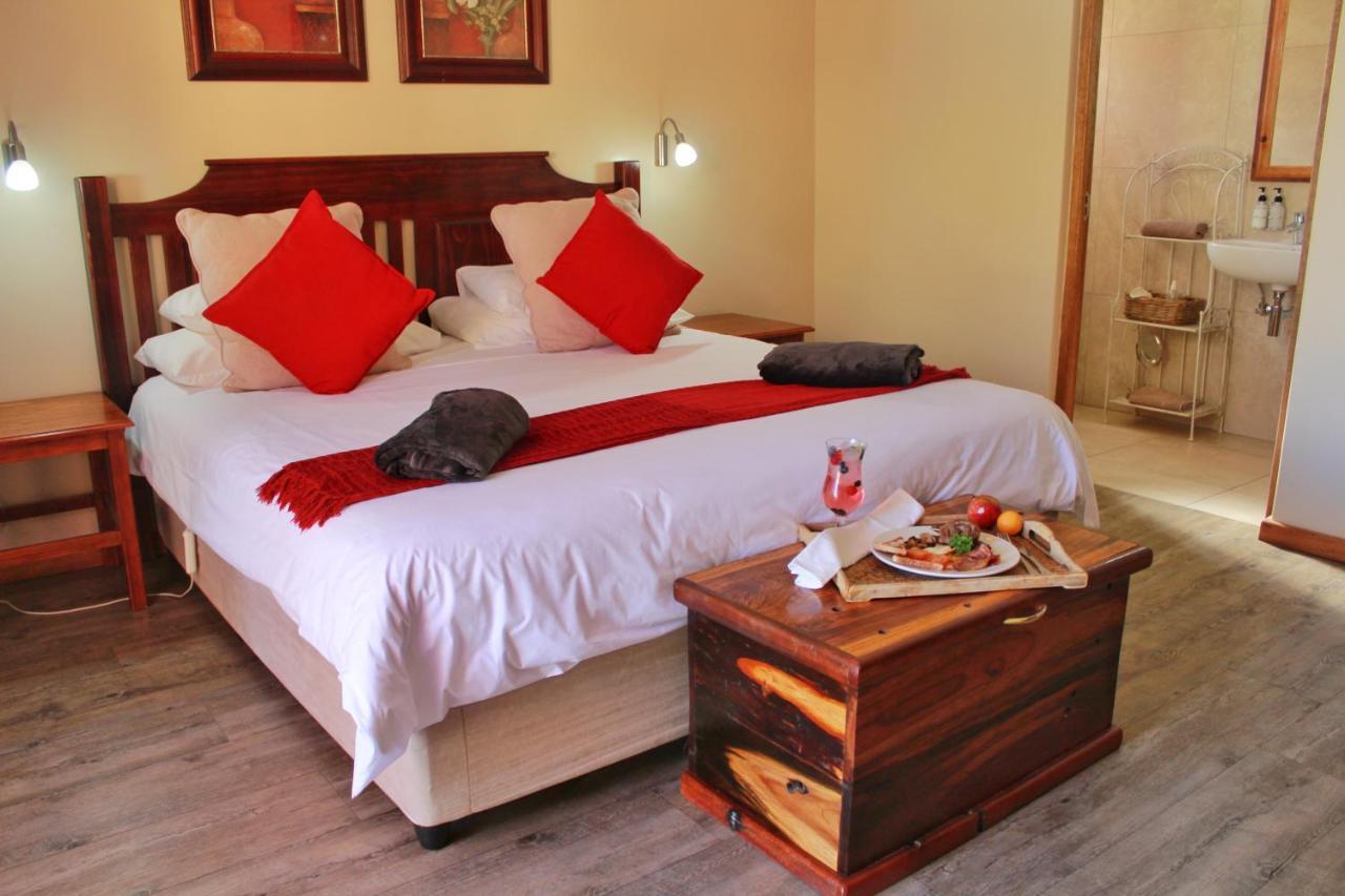 17 On Bird Guest House Beaufort West Exterior photo